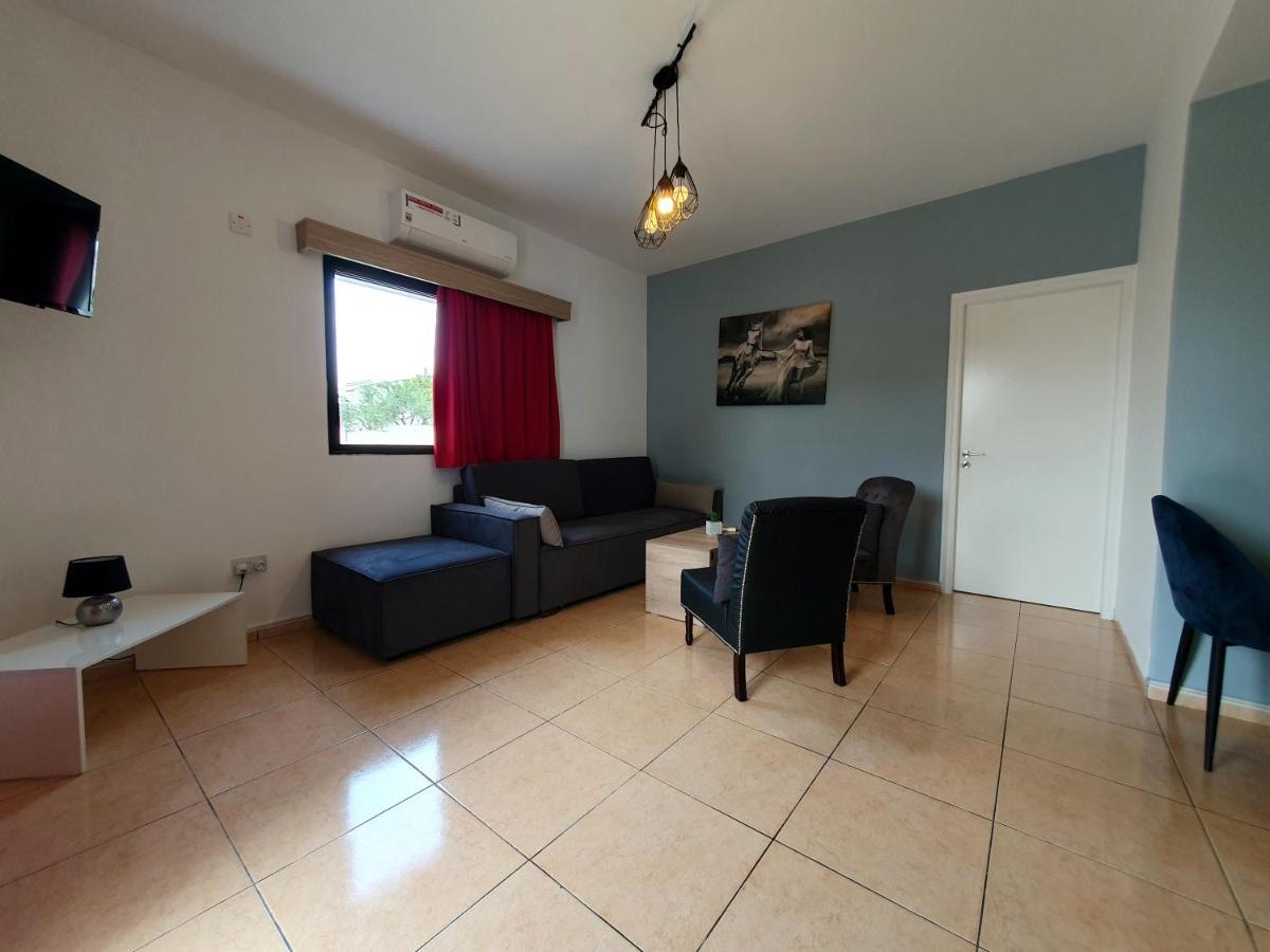 Valentina Apartments Paphos Luaran gambar