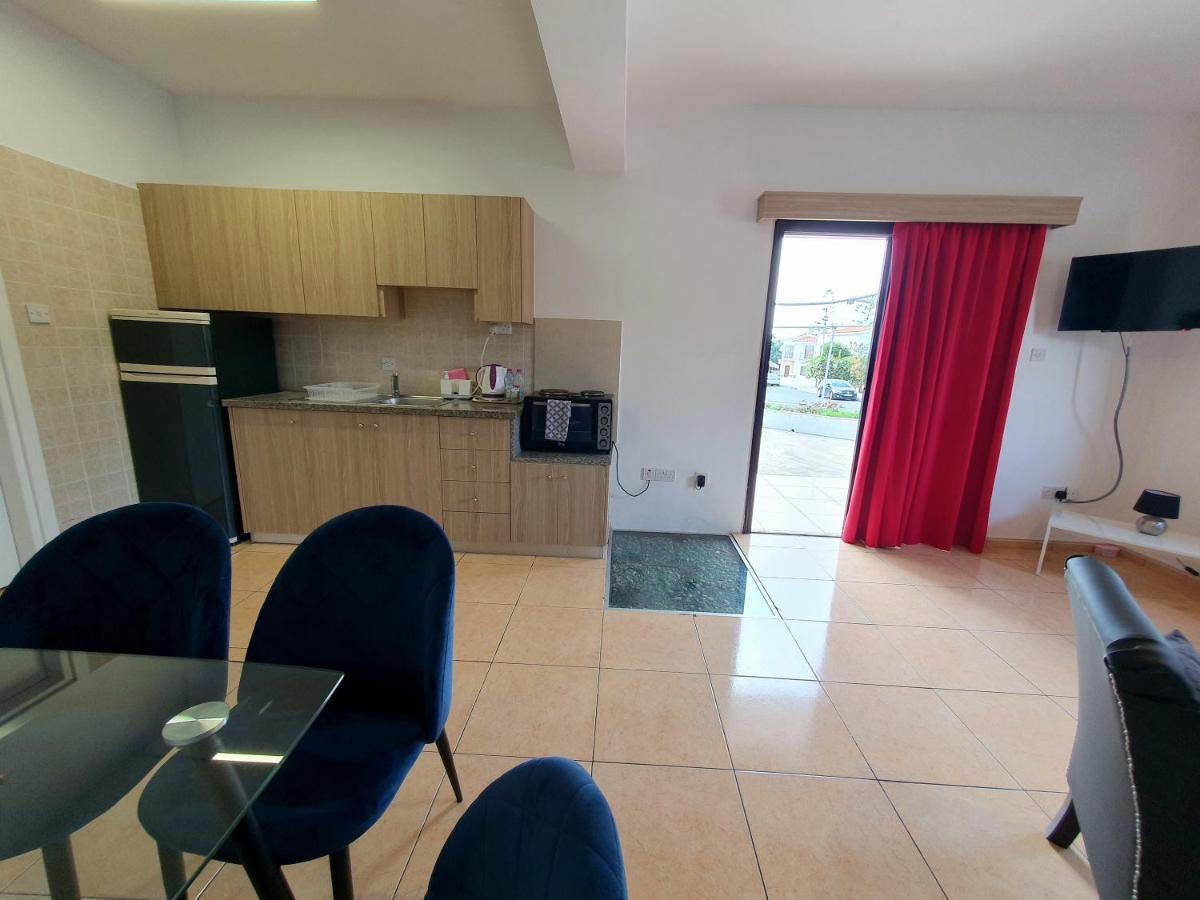 Valentina Apartments Paphos Luaran gambar