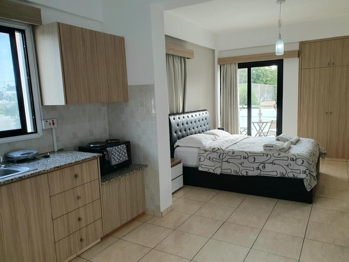 Valentina Apartments Paphos Luaran gambar