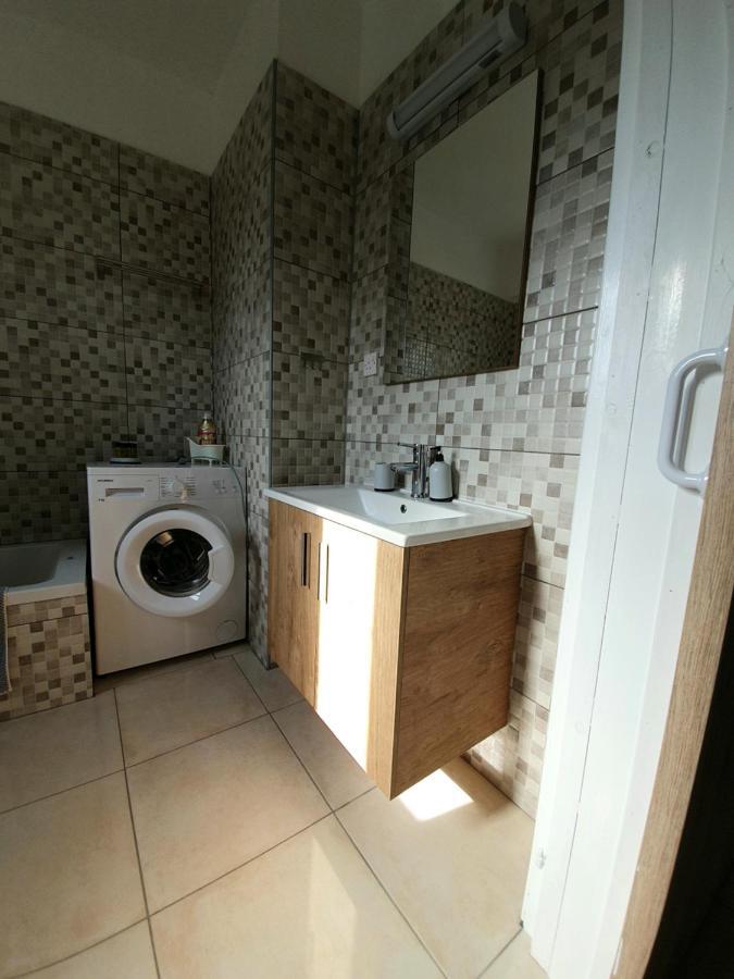 Valentina Apartments Paphos Luaran gambar