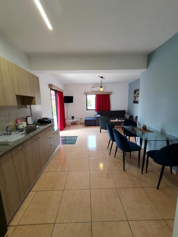 Valentina Apartments Paphos Bilik gambar